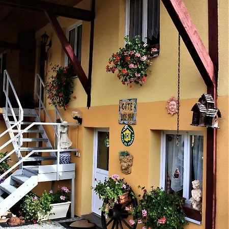 公寓 Loredana Kirchberg